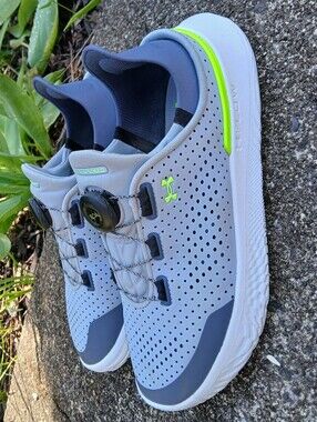 Under Armour Women's Size 8 Light Gray Athletic Shoes with Neon Green Accent